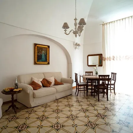 Il Borgo Sul Mare Casa Grande Con Balcone * Monopoli